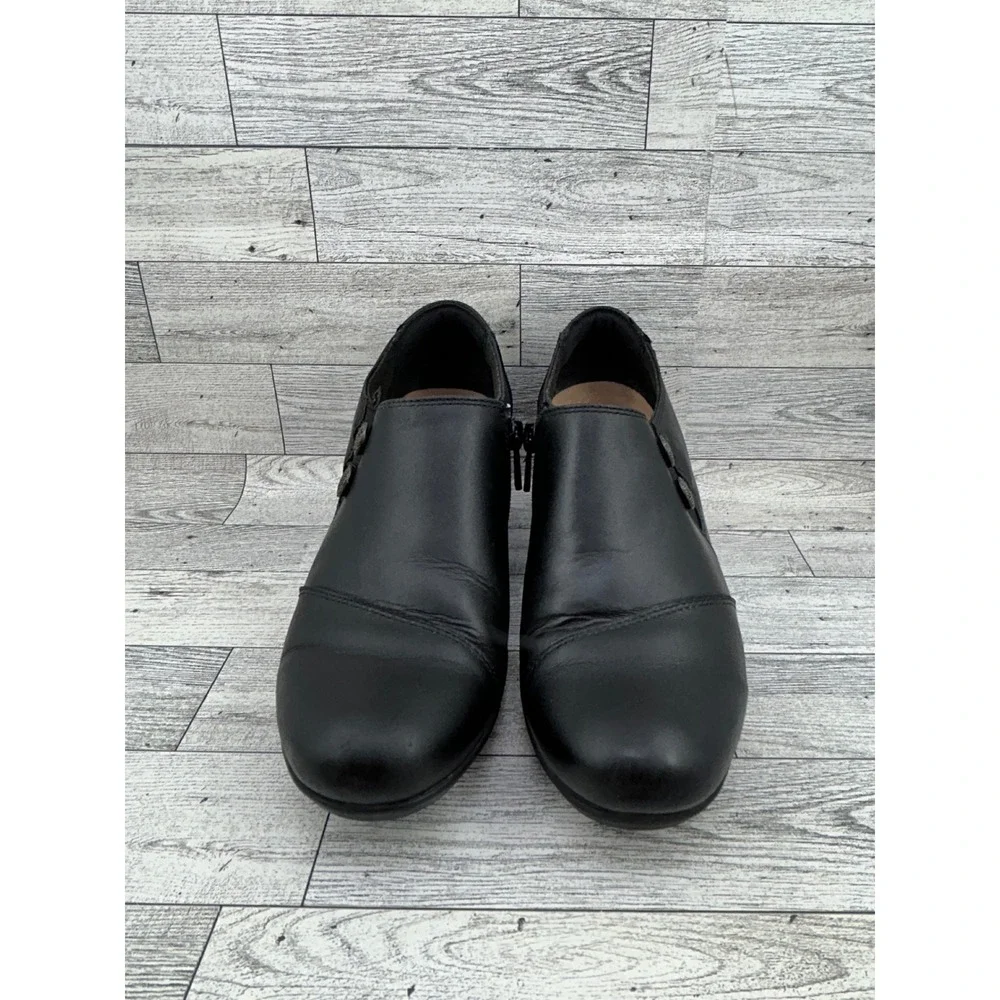 Clarks collection black